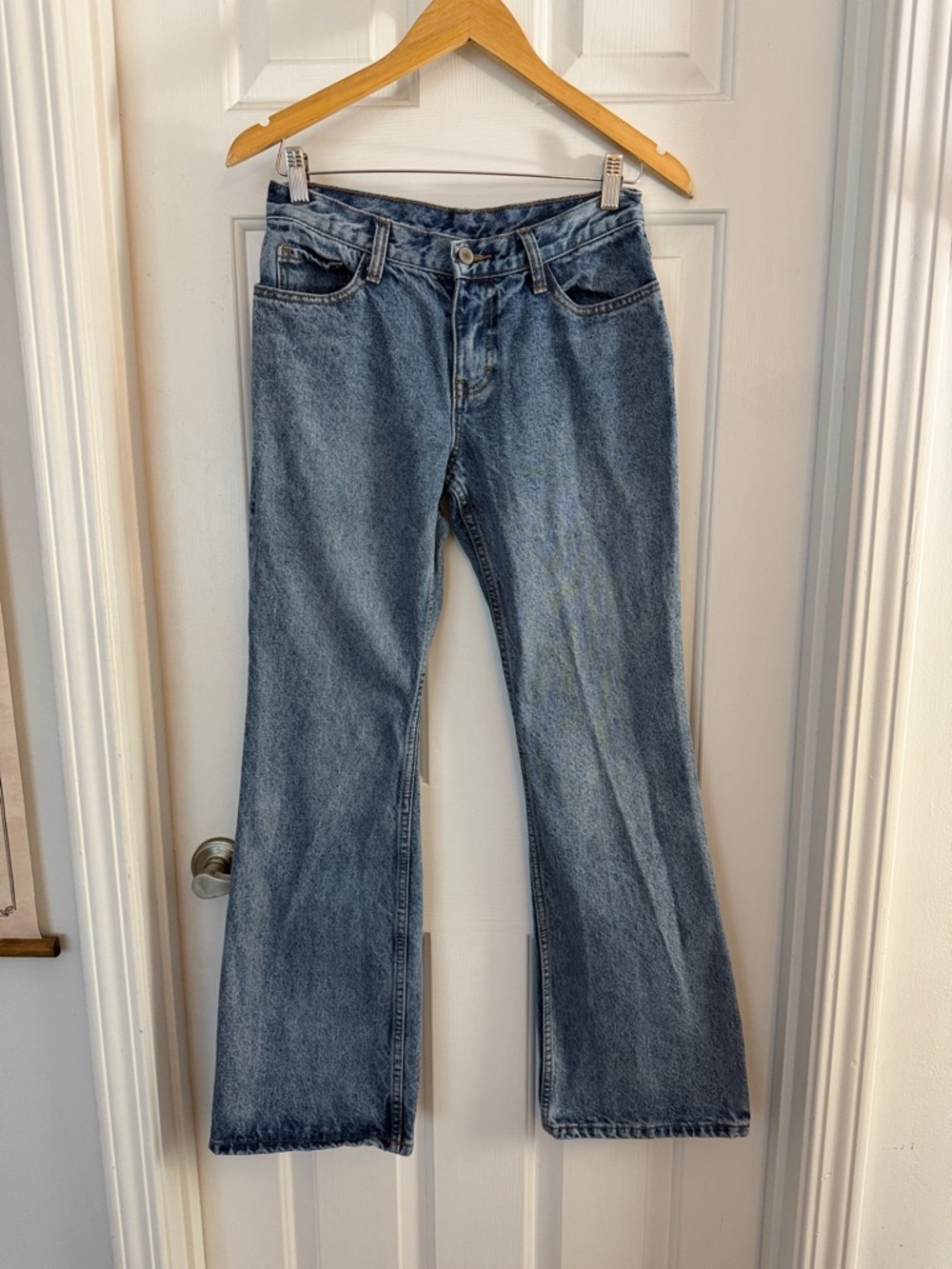 Brandy Melville John Galt low rise flare leg medium wash jeans small